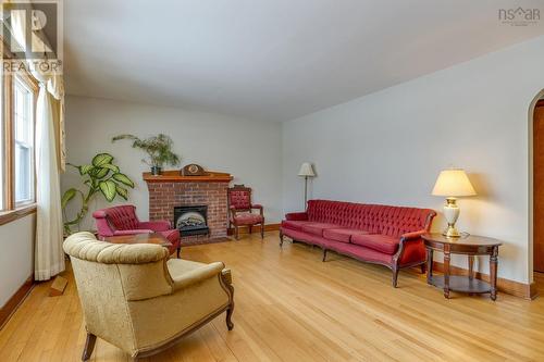 24 Penhorn Drive, Dartmouth, NS - Indoor Photo Showing Living Room With Fireplace