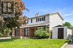 1631 CHARBONNEAU STREET  Ottawa, ON K1E 2J6