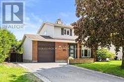 1631 CHARBONNEAU STREET  Ottawa, ON K1E 2J6