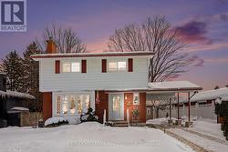 232 KENNEDY LANE W  Ottawa, ON K1E 1G7