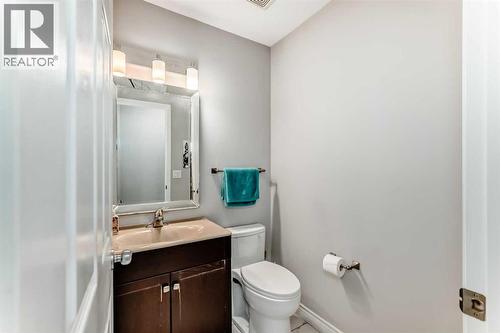 574 Chaparral Drive Se, Calgary, AB - Indoor Photo Showing Bathroom