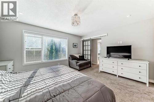 574 Chaparral Drive Se, Calgary, AB - Indoor Photo Showing Bedroom