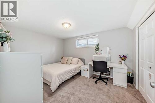 574 Chaparral Drive Se, Calgary, AB - Indoor Photo Showing Bedroom