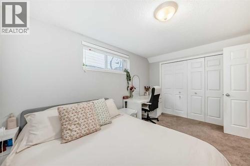 574 Chaparral Drive Se, Calgary, AB - Indoor Photo Showing Bedroom