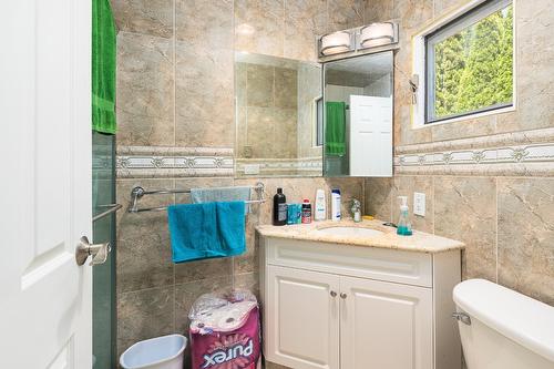 1270 Fox Tree Road, Lister, BC - Indoor Photo Showing Bathroom
