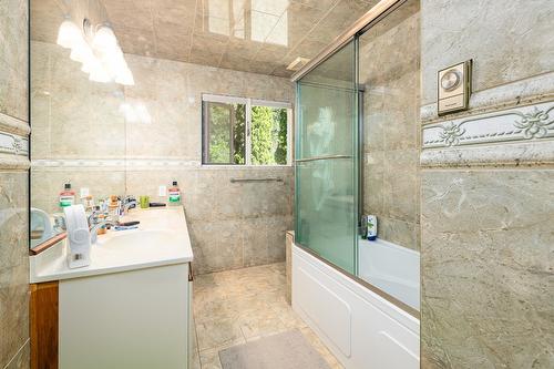 1270 Fox Tree Road, Lister, BC - Indoor Photo Showing Bathroom