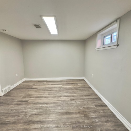 1181 Florence Street, London East, ON - Indoor Photo Showing Other Room