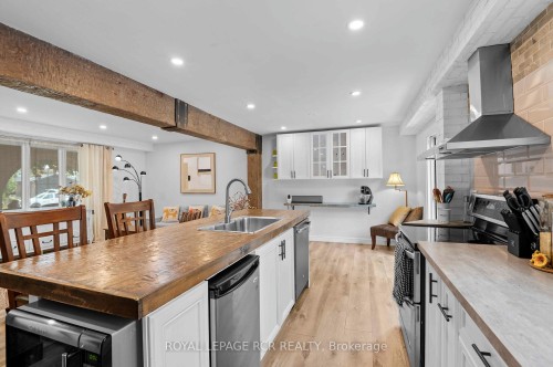 18 Spruyt Avenue, East Luther Grand Valley, ON - Indoor Photo Showing Kitchen