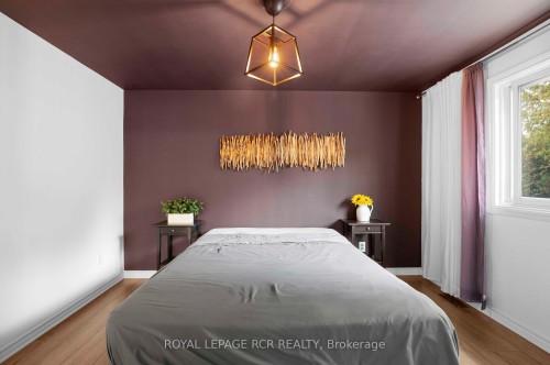 18 Spruyt Avenue, East Luther Grand Valley, ON - Indoor Photo Showing Bedroom