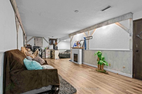 18 Spruyt Avenue, East Luther Grand Valley, ON - 