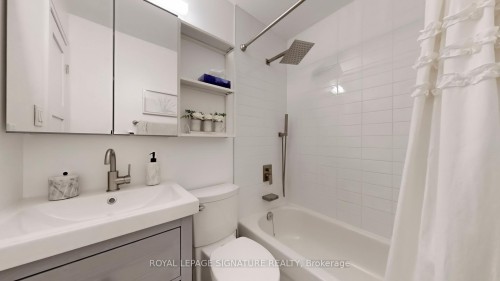 3 Freeman Road, Markham, ON - Indoor Photo Showing Bathroom