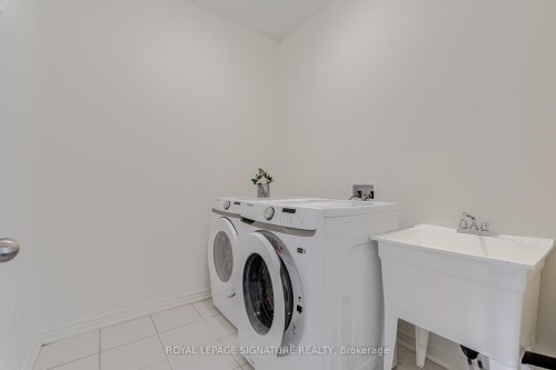 1231 Plymouth Dr. Drive, Oshawa, ON 