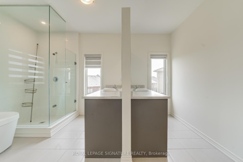 1231 Plymouth Dr. Drive, Oshawa, ON 
