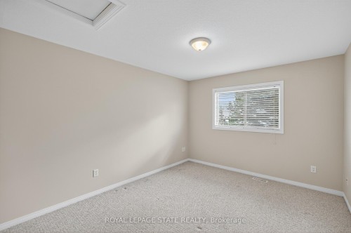 9 Manitoulin Trail, Hamilton, ON - Indoor Photo Showing Other Room