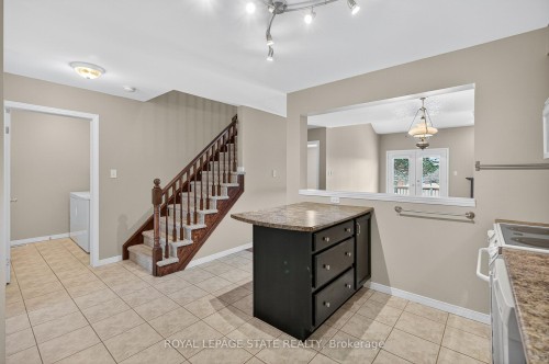 9 Manitoulin Trail, Hamilton, ON - Indoor