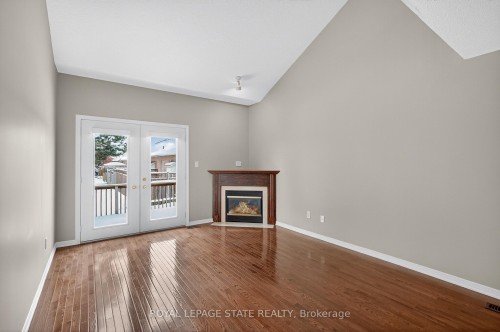9 Manitoulin Trail, Hamilton, ON - Indoor Photo Showing Living Room With Fireplace