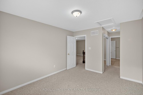 9 Manitoulin Trail, Hamilton, ON - Indoor Photo Showing Other Room