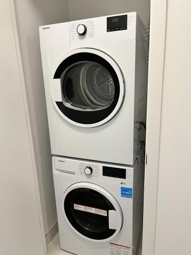 4611-3883 Quartz Road, Mississauga, ON - Indoor Photo Showing Laundry Room