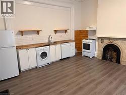 240 DALHOUSIE Street Unit# 1  Brantford, ON N3S 3T9