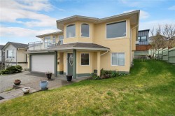 749 Bowen Dr  Campbell River, BC V9H 1S2