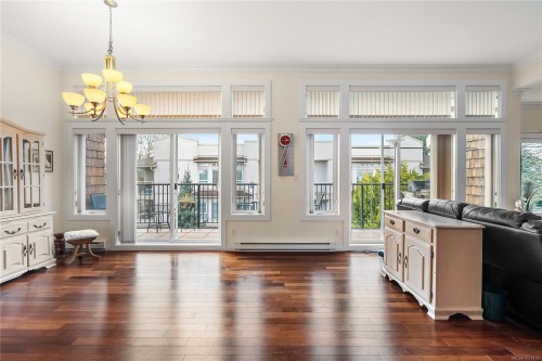 303-9942 Third St, Sidney, BC - Indoor Photo Showing Living Room