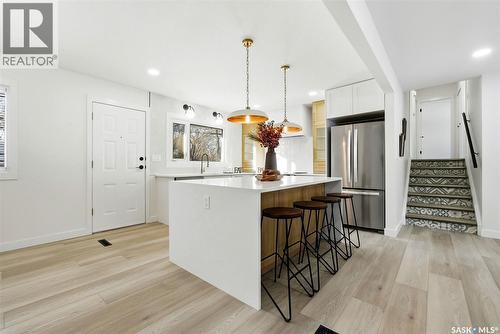 96 Bobolink Bay, Regina, SK - Indoor Photo Showing Kitchen With Upgraded Kitchen