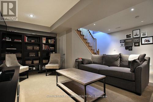 3122 Cabano Crescent, Mississauga, ON - Indoor Photo Showing Living Room