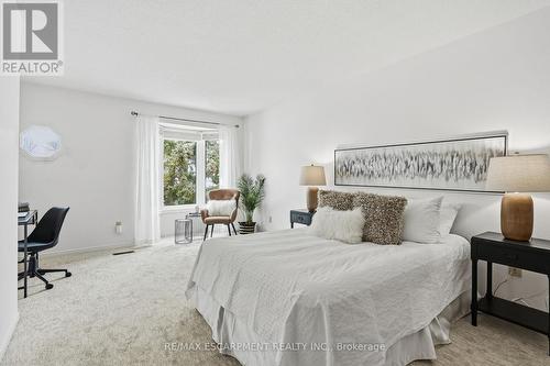 2047 Chrisdon Road, Burlington, ON - Indoor Photo Showing Bedroom