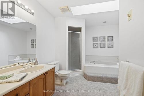 2047 Chrisdon Road, Burlington, ON - Indoor Photo Showing Bathroom