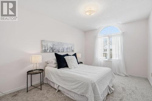 2047 Chrisdon Road, Burlington, ON - Indoor Photo Showing Bedroom