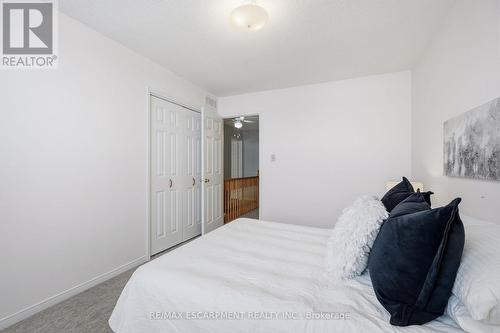 2047 Chrisdon Road, Burlington, ON - Indoor Photo Showing Bedroom