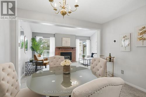 2047 Chrisdon Road, Burlington, ON - Indoor Photo Showing Dining Room