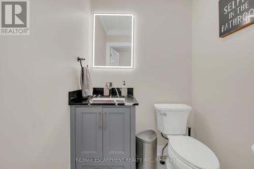 125 Valera Drive, Hamilton, ON - Indoor Photo Showing Bathroom