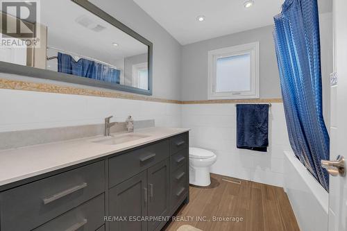 125 Valera Drive, Hamilton, ON - Indoor Photo Showing Bathroom