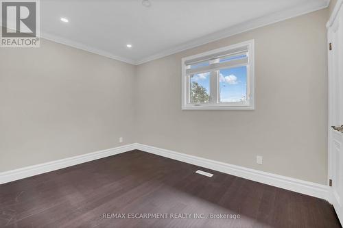 125 Valera Drive, Hamilton, ON - Indoor Photo Showing Other Room