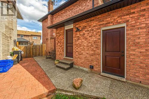 125 Valera Drive, Hamilton, ON - Outdoor With Exterior