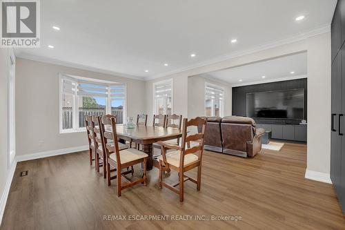 125 Valera Drive, Hamilton, ON - Indoor Photo Showing Dining Room