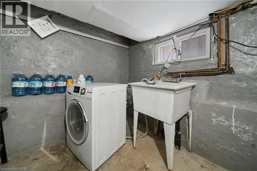 67 Glendale Avenue N, Hamilton, ON - Indoor Photo Showing Laundry Room
