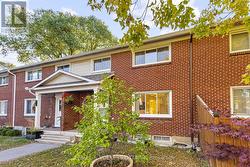 838 BORTHWICK AVENUE  Ottawa, ON K1K 2M8