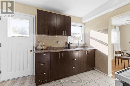 838 Borthwick Avenue, Ottawa, ON - Indoor Photo Showing Kitchen