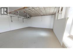 Photo has been virtually emptied - 