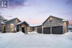 142 MENNILL DRIVE  Springwater, ON L9X 0J2