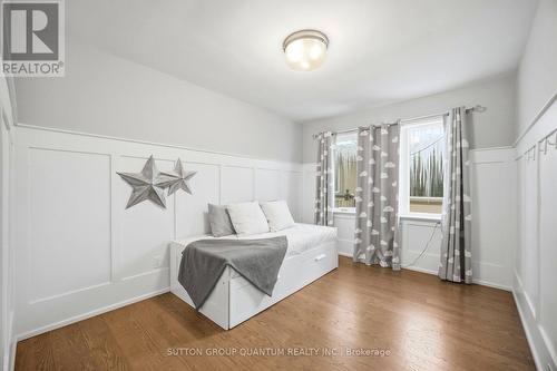 133 Mineola Road E, Mississauga, ON - Indoor Photo Showing Bedroom