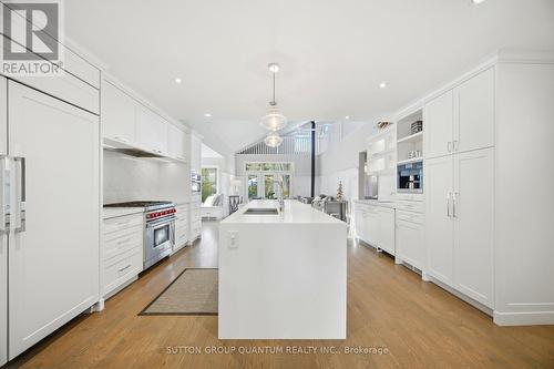 133 Mineola Road E, Mississauga, ON - Indoor Photo Showing Kitchen