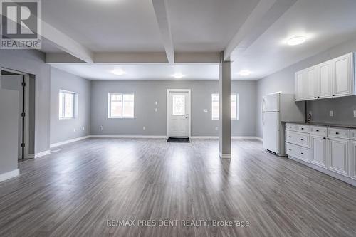 37 Catherine Street, St. Catharines, ON - Indoor