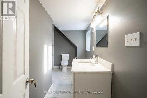 37 Catherine Street, St. Catharines, ON - Indoor Photo Showing Bathroom