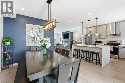 49 Brucedale Avenue E, Hamilton, ON - Indoor Photo Showing Dining Room