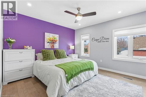 49 Brucedale Avenue E, Hamilton, ON - Indoor Photo Showing Bedroom