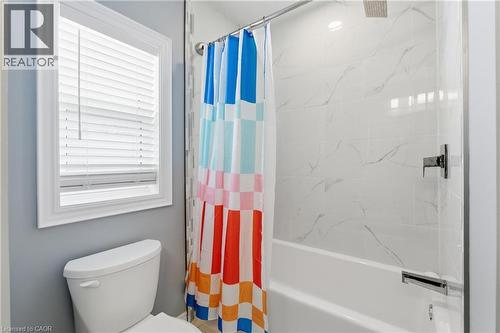 49 Brucedale Avenue E, Hamilton, ON - Indoor Photo Showing Bathroom