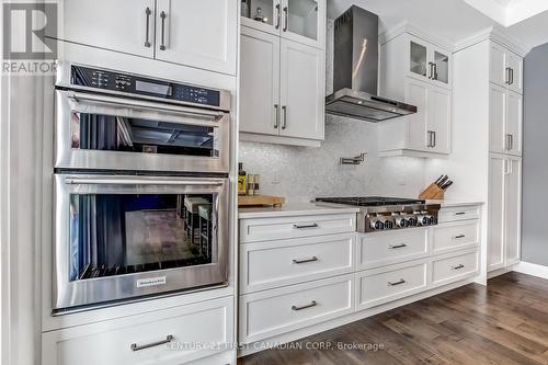 1567 Blackwell Boulevard, London North (North D), ON - Indoor Photo Showing Kitchen With Upgraded Kitchen